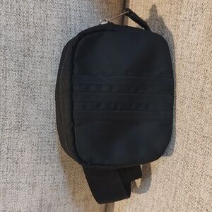 Adidas x Ivy Park Belt Bag•Black•Used